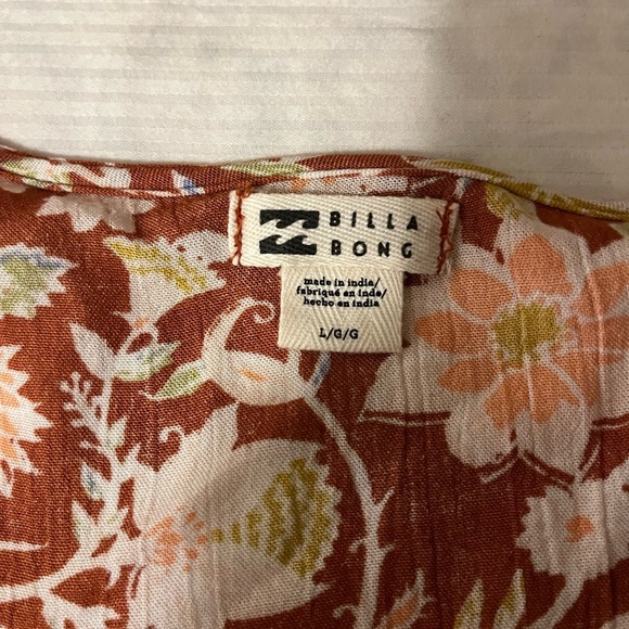 Time Goes By Cropped Peplum Deep V  Top in Red Clay Floral, size Large - Picture 9 of 9